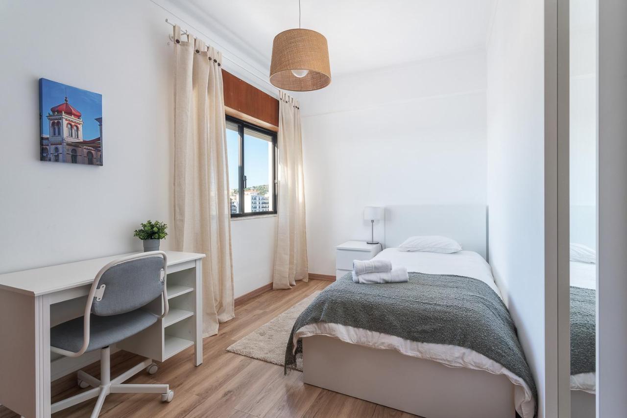 Hostwise - Spacious & Sunny Flat - Loulé Eksteriør billede